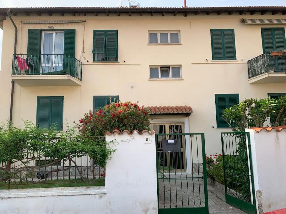 Enjoy Toscana ! Livorno Exterior foto